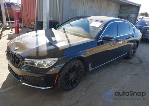 2019 BMW 740I из США, поврежденный, VIN WBA7E2C56KB454096